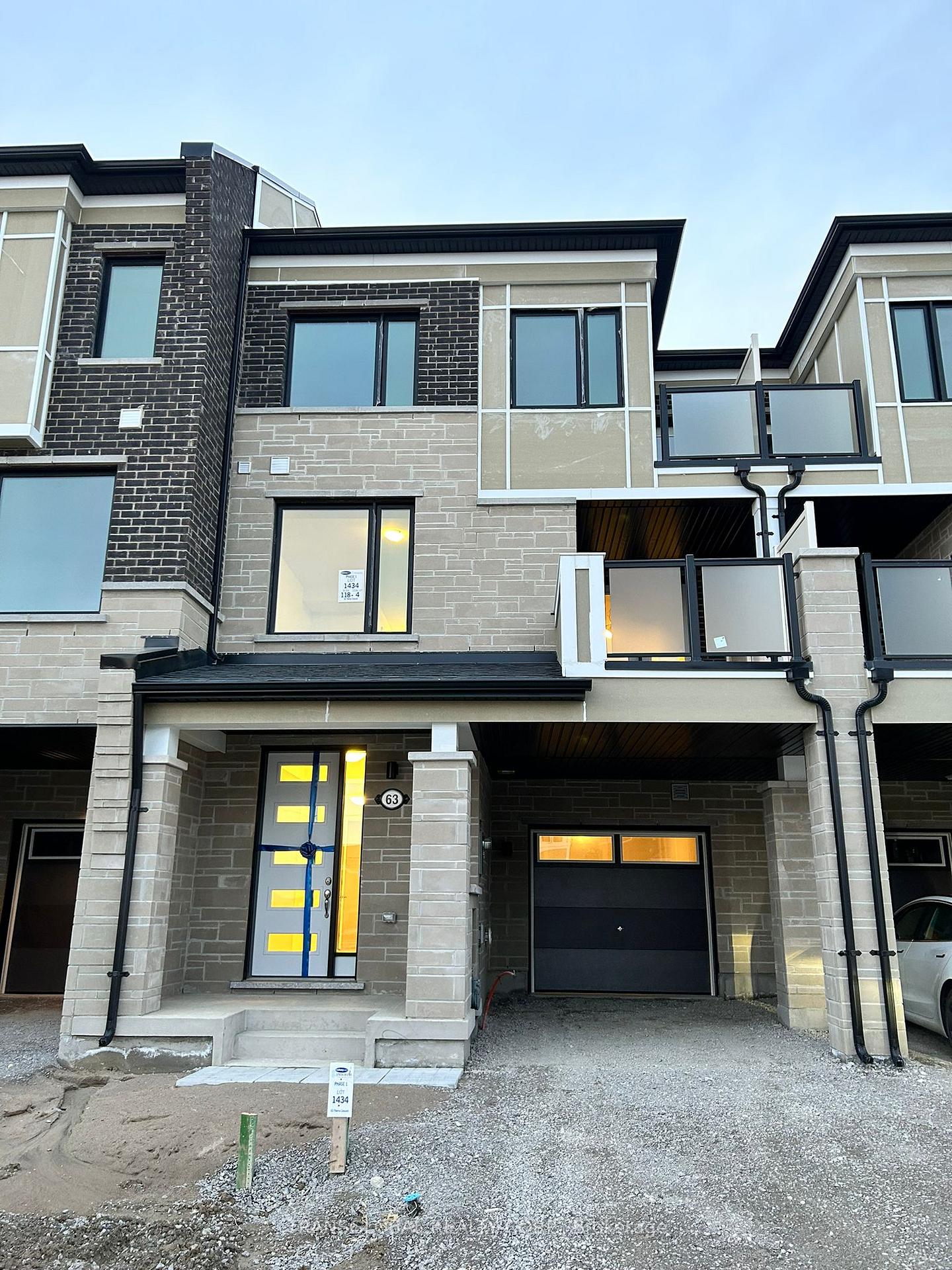 Photo 1 of 63 Therma Crescent, Markham, Victoria Square — HOMEH