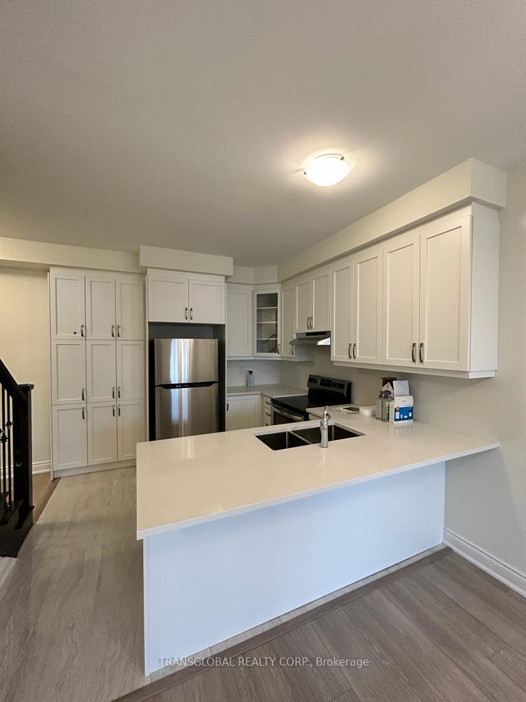 Photo 7 of 63 Therma Crescent, Markham, Victoria Square — HOMEH