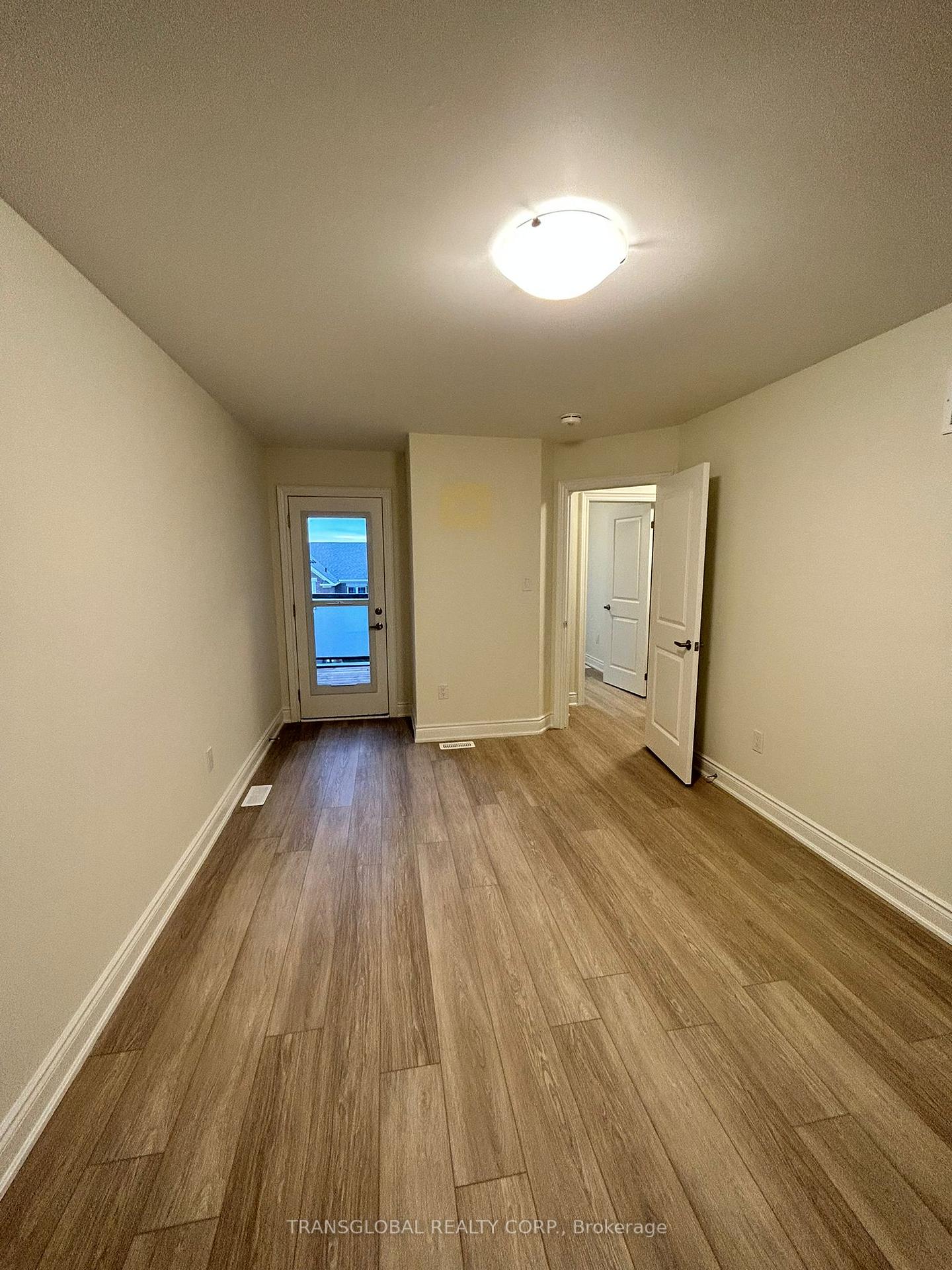 Photo 12 of 63 Therma Crescent, Markham, Victoria Square — HOMEH