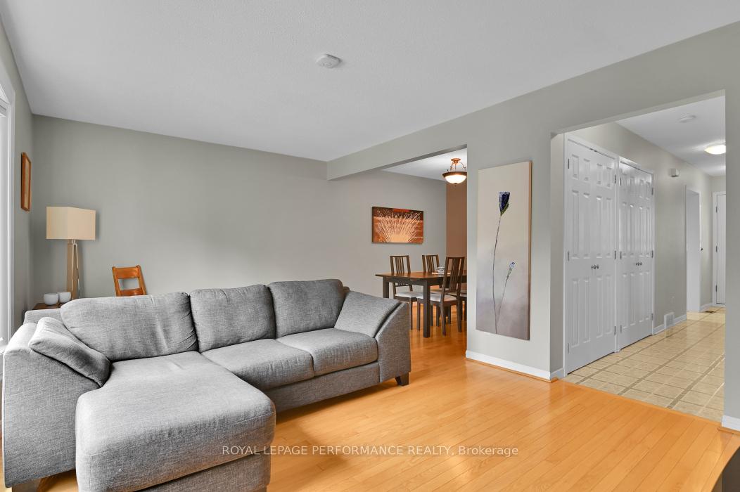 Photo 8 of 6252 Paddler Way, Ottawa, Hiawatha Park/Convent Glen — HOMEH