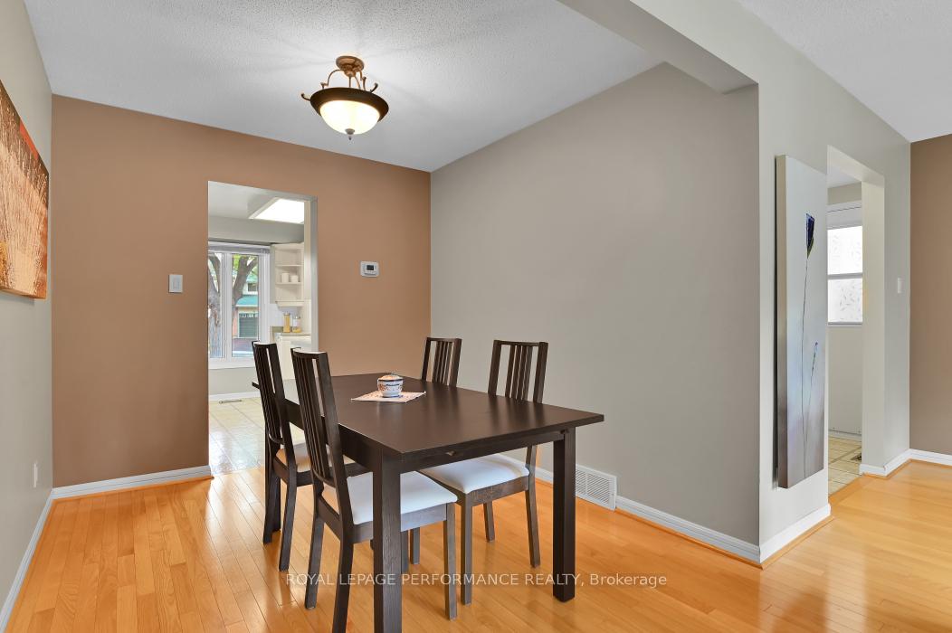 Photo 10 of 6252 Paddler Way, Ottawa, Hiawatha Park/Convent Glen — HOMEH