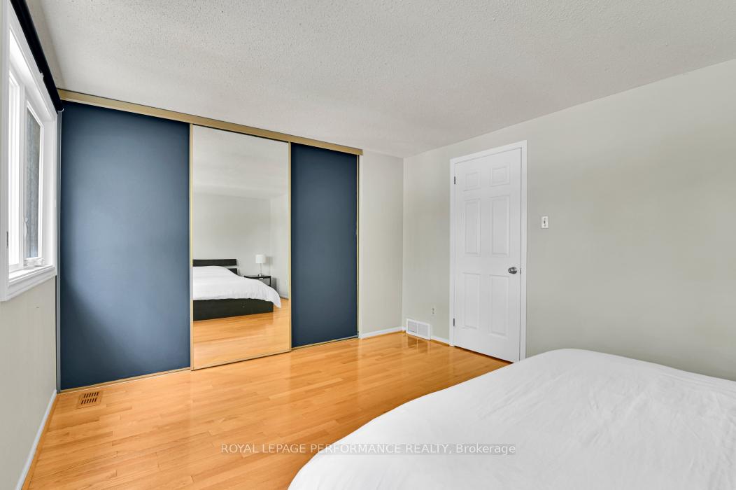 Photo 14 of 6252 Paddler Way, Ottawa, Hiawatha Park/Convent Glen — HOMEH