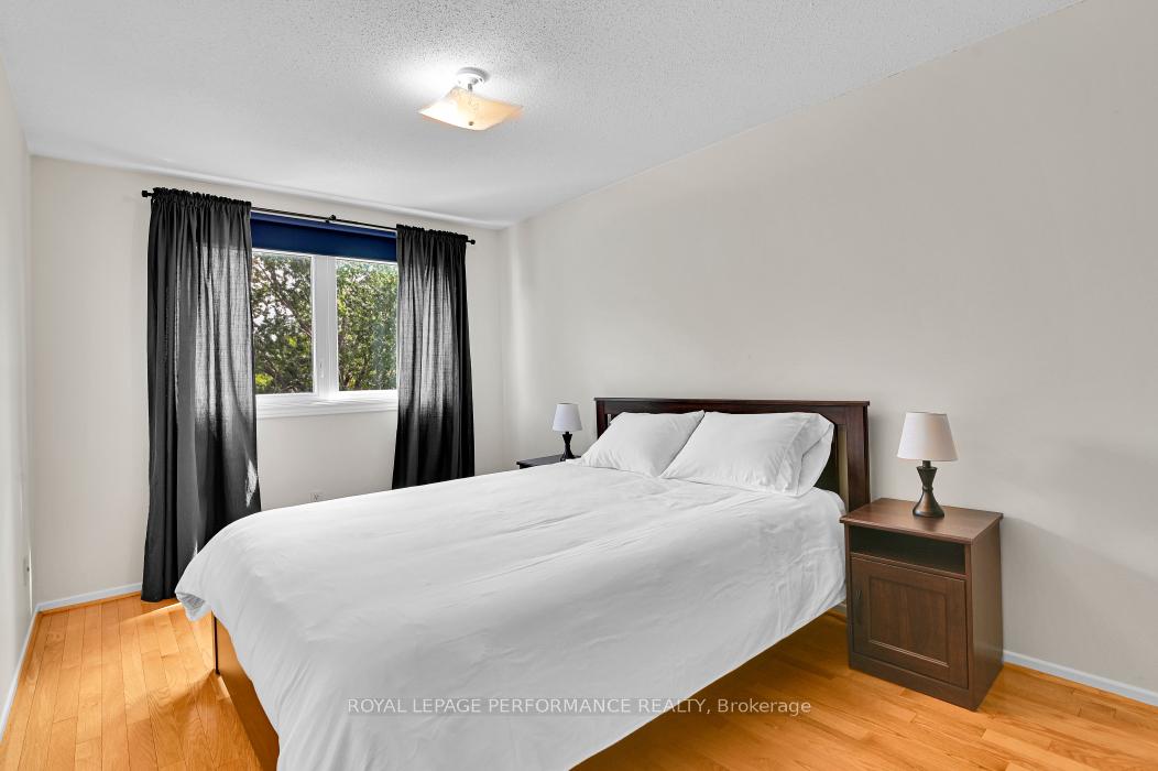 Photo 16 of 6252 Paddler Way, Ottawa, Hiawatha Park/Convent Glen — HOMEH