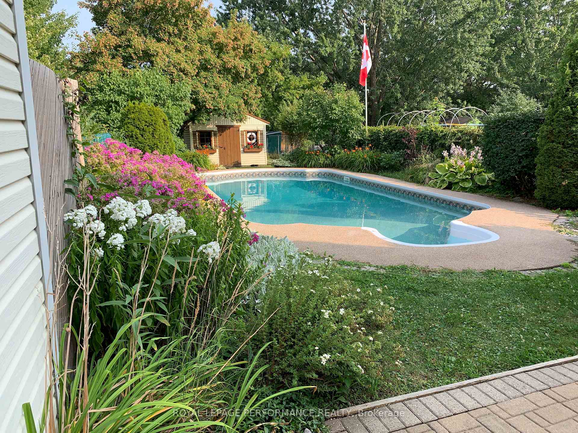 Photo 26 of 6252 Paddler Way, Ottawa, Hiawatha Park/Convent Glen — HOMEH