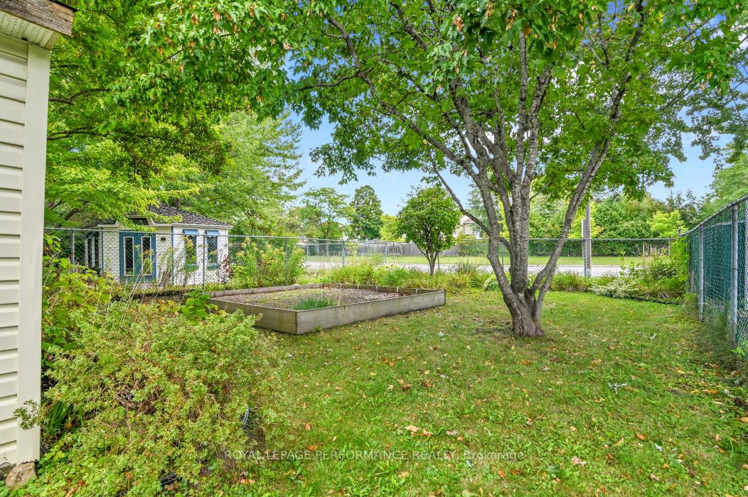 Photo 35 of 6252 Paddler Way, Ottawa, Hiawatha Park/Convent Glen — HOMEH