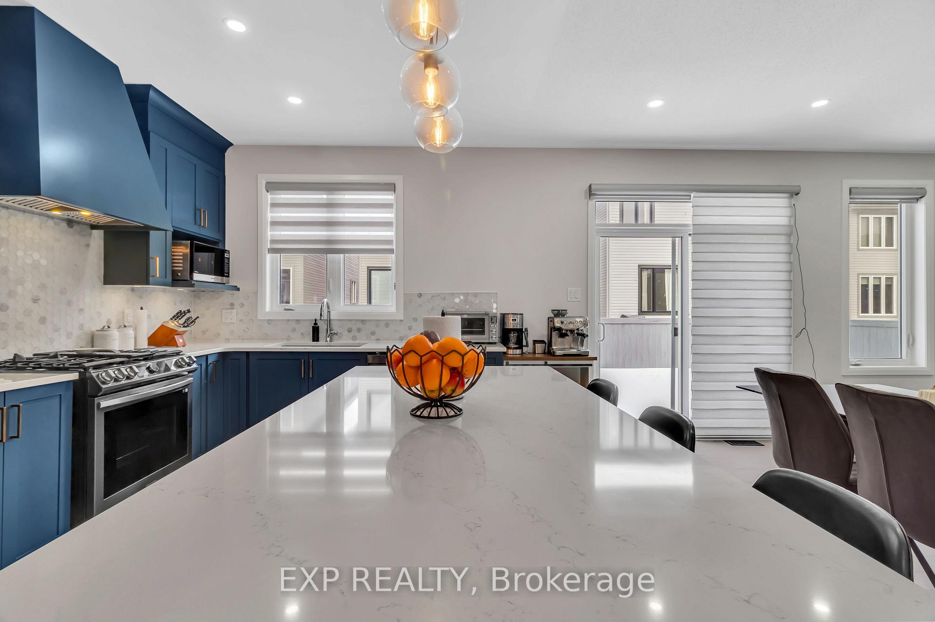Photo 5 of 730 Vennecy Terrace, Ottawa, Chapel Hill South - Orleans Village — HOMEH