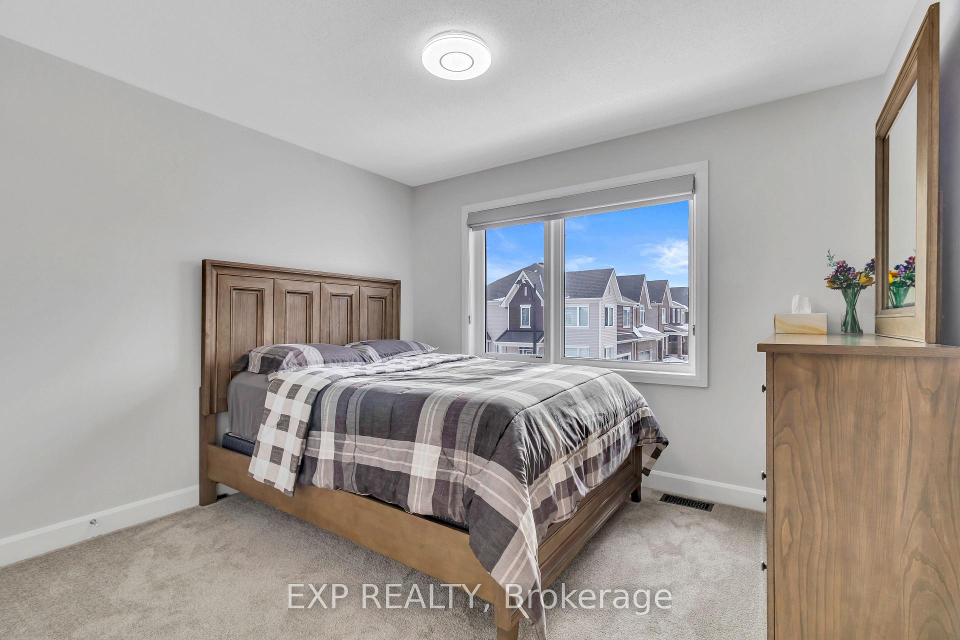 Photo 14 of 730 Vennecy Terrace, Ottawa, Chapel Hill South - Orleans Village — HOMEH