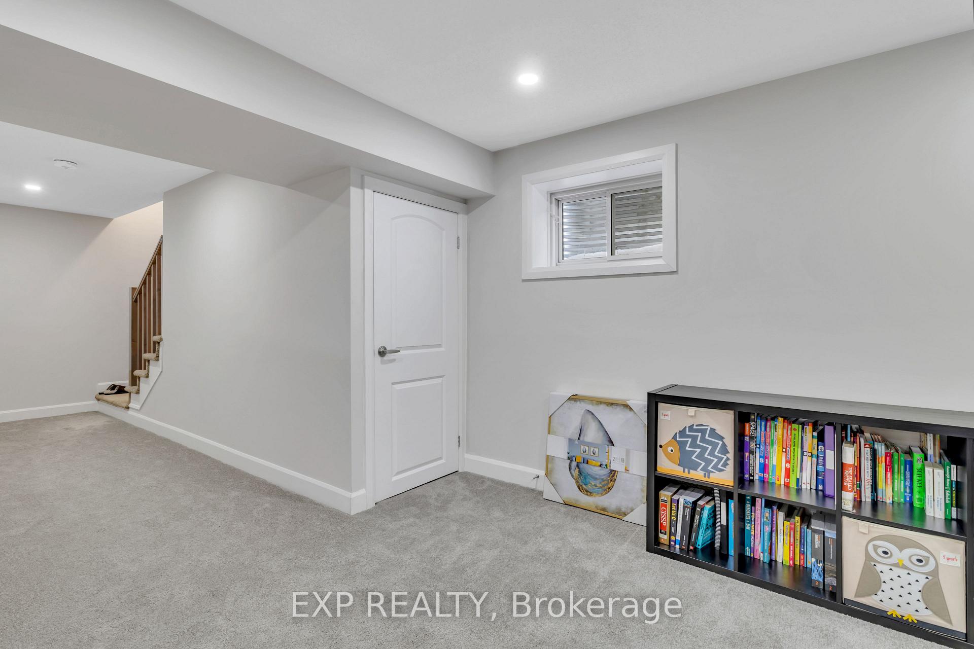 Photo 22 of 730 Vennecy Terrace, Ottawa, Chapel Hill South - Orleans Village — HOMEH
