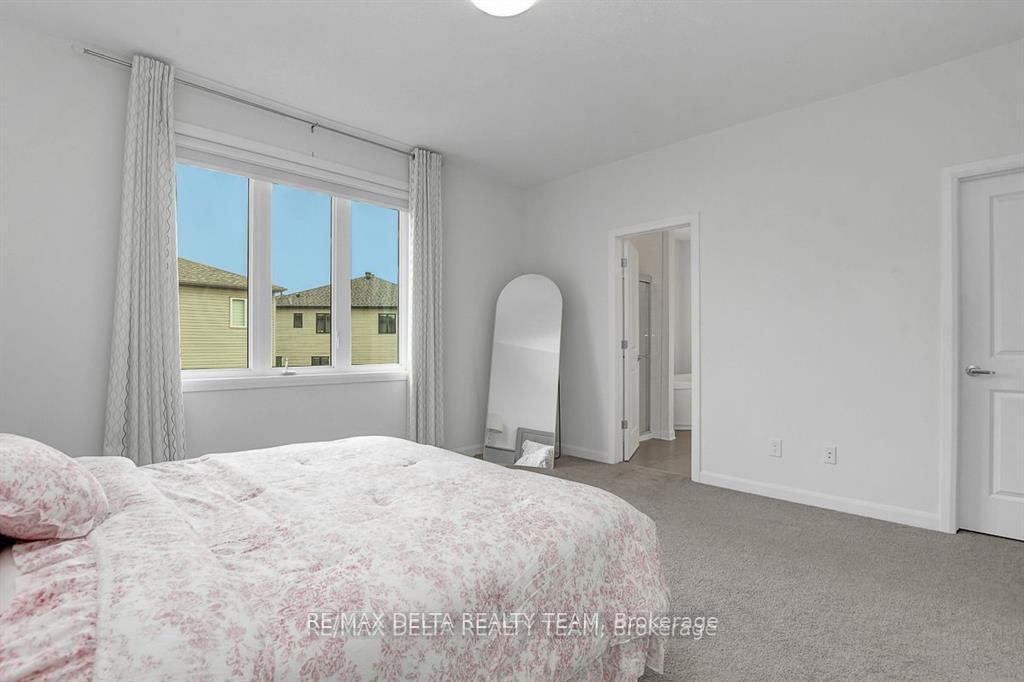 Photo 15 of 370 Aquaview Drive, Ottawa, Avalon East — HOMEH
