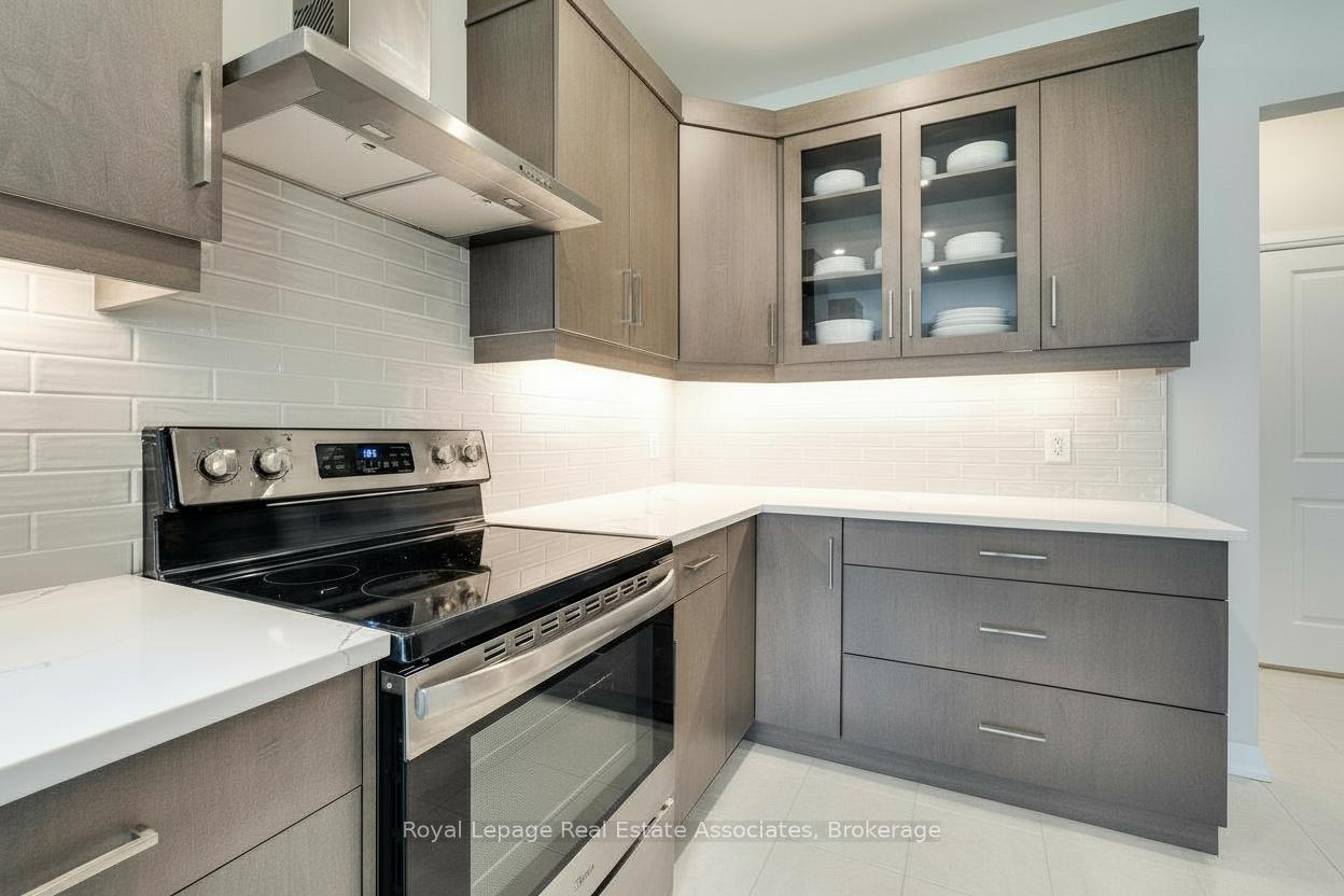 Photo 10 of 87 Acacia Road, Pelham, Fonthill — HOMEH