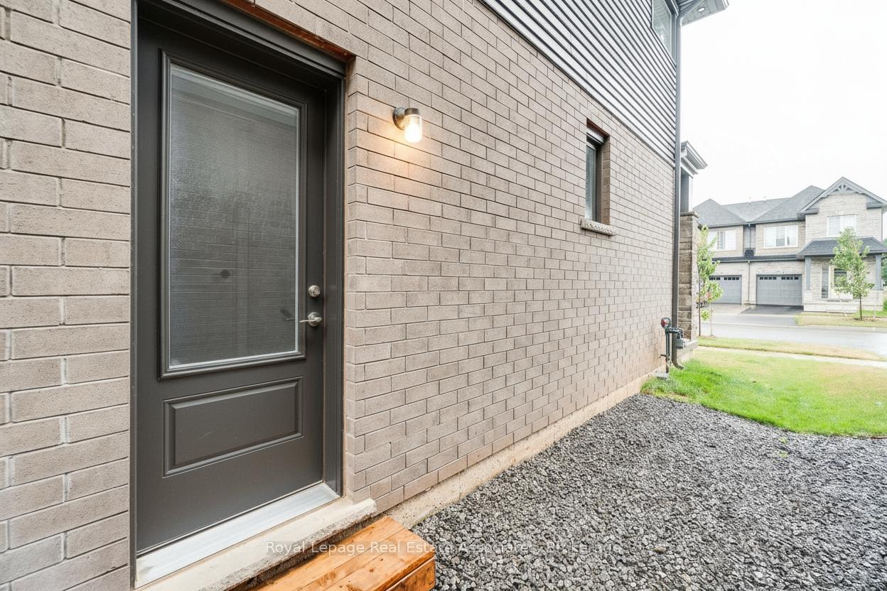 Photo 24 of 87 Acacia Road, Pelham, Fonthill — HOMEH