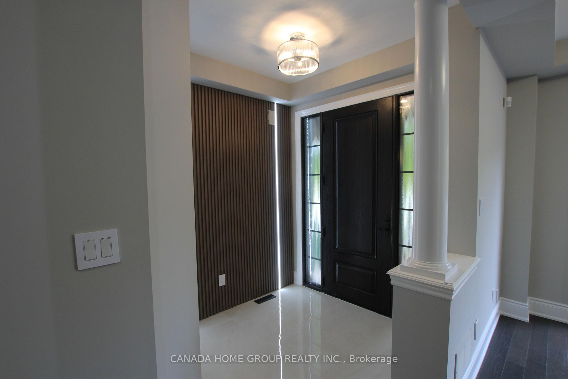 Photo 2 of 129 Creek Path Avenue, Oakville, Bronte — HOMEH