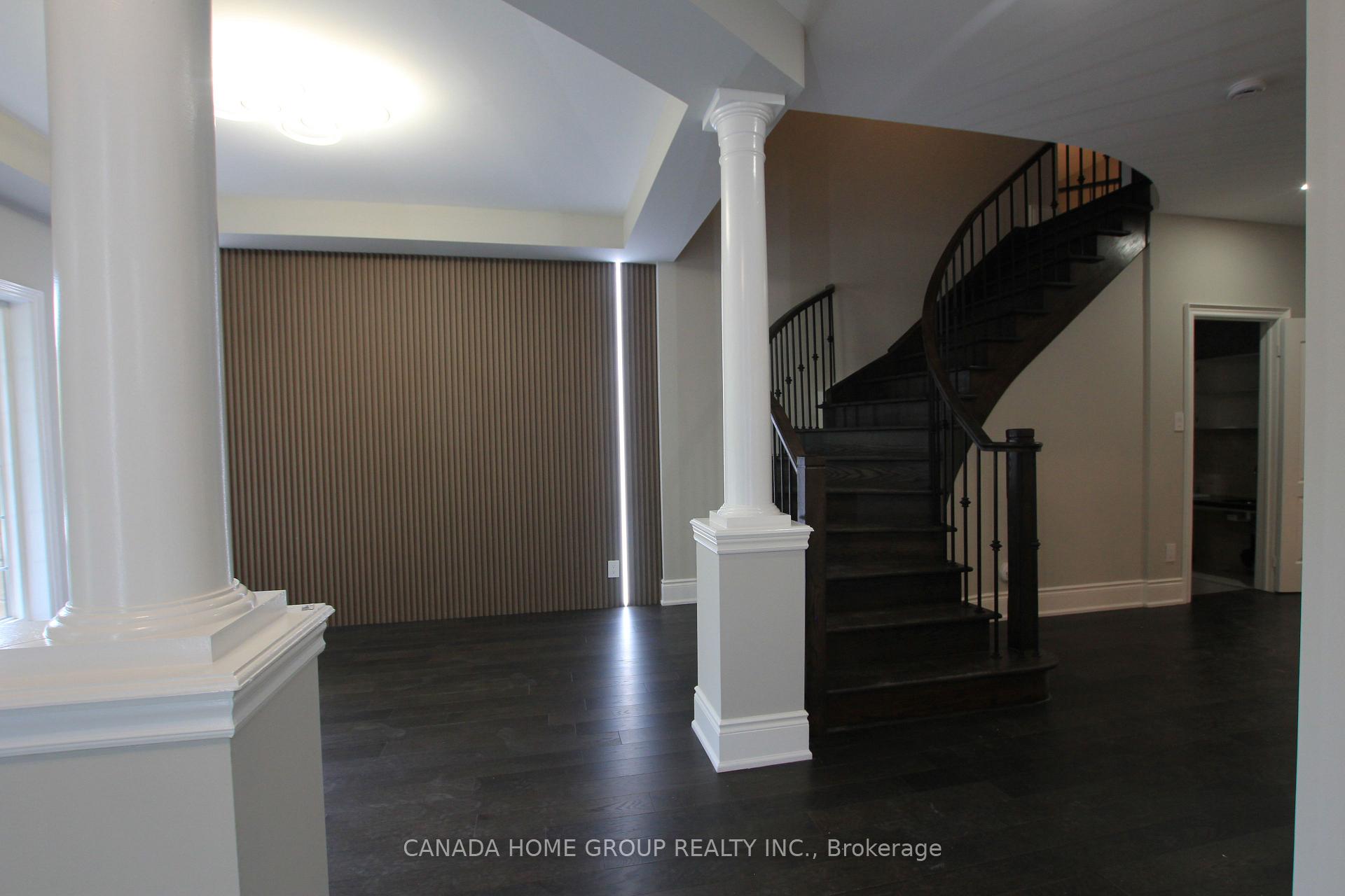 Photo 5 of 129 Creek Path Avenue, Oakville, Bronte — HOMEH