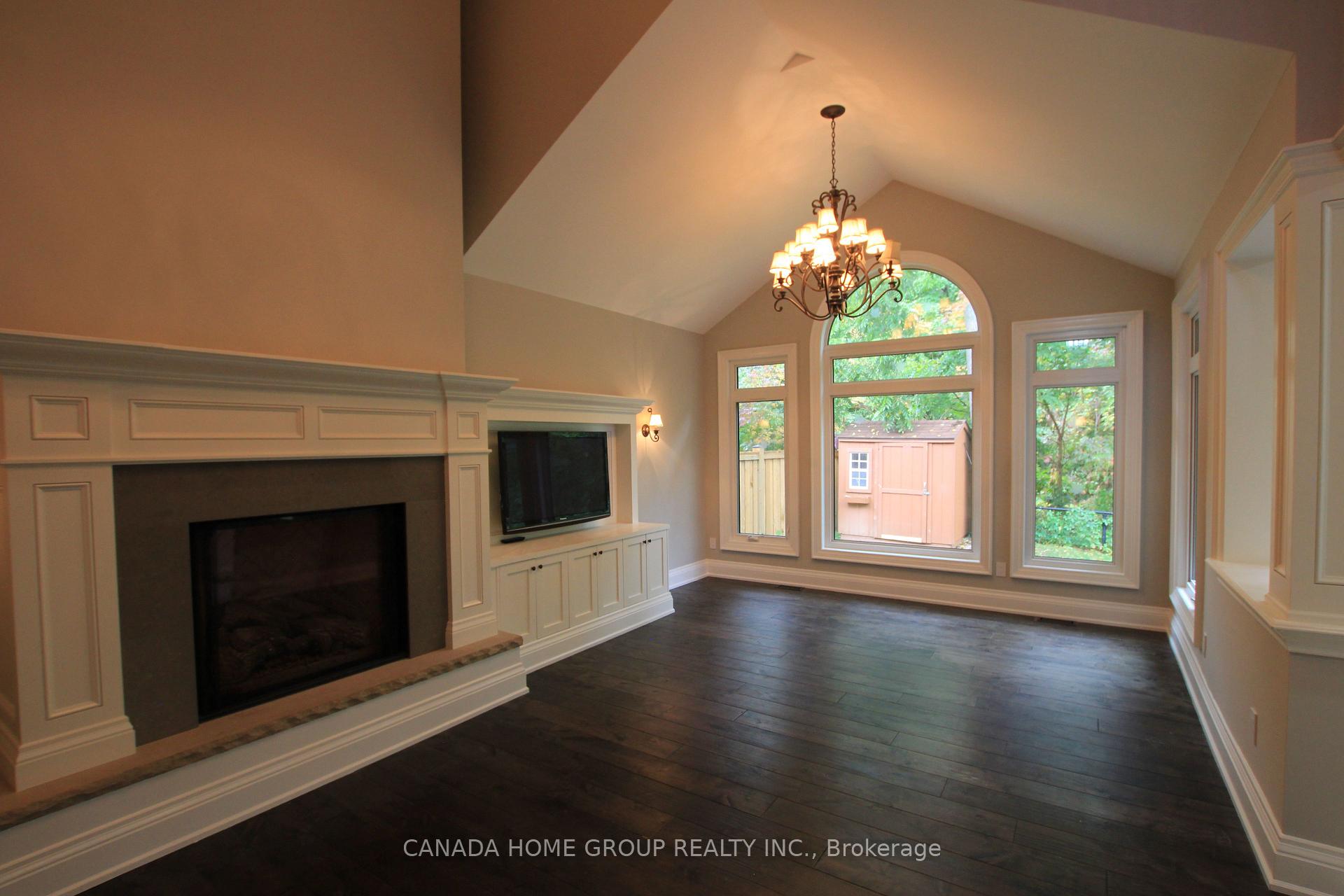 Photo 9 of 129 Creek Path Avenue, Oakville, Bronte — HOMEH