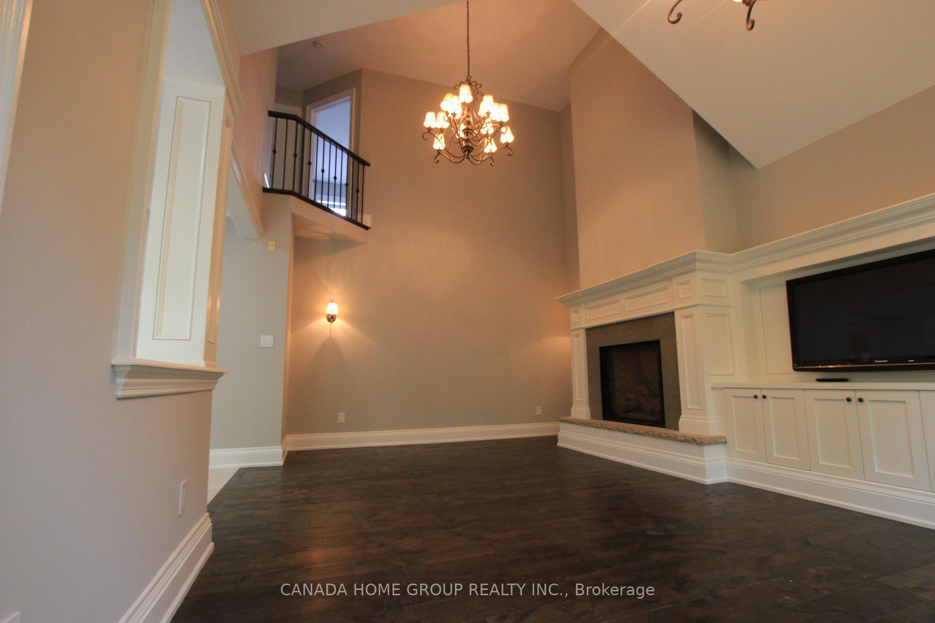 Photo 10 of 129 Creek Path Avenue, Oakville, Bronte — HOMEH