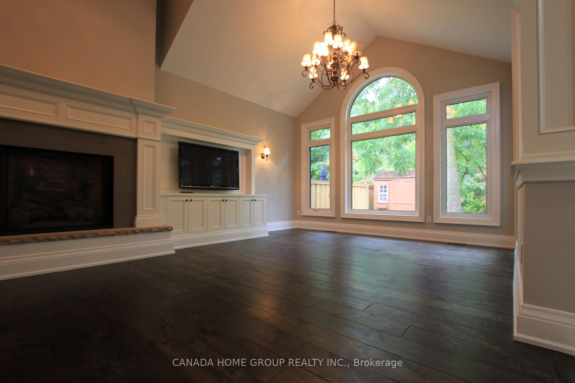Photo 11 of 129 Creek Path Avenue, Oakville, Bronte — HOMEH