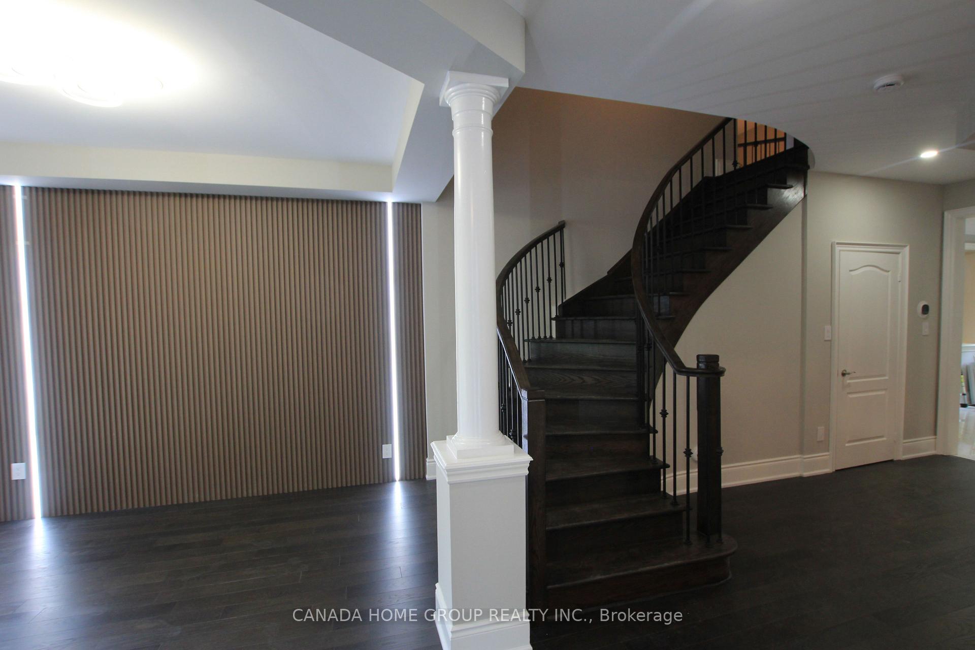 Photo 12 of 129 Creek Path Avenue, Oakville, Bronte — HOMEH