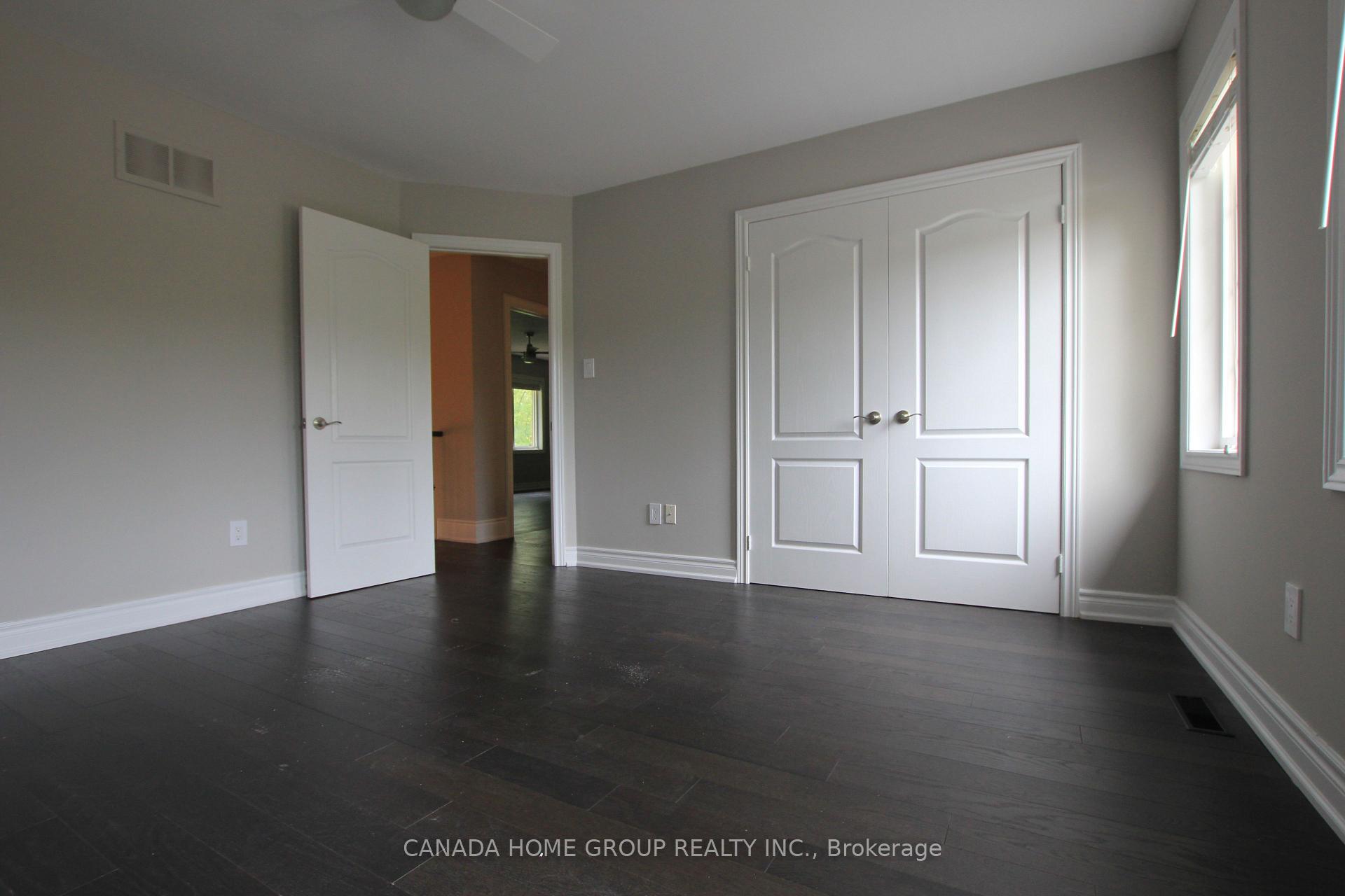 Photo 16 of 129 Creek Path Avenue, Oakville, Bronte — HOMEH