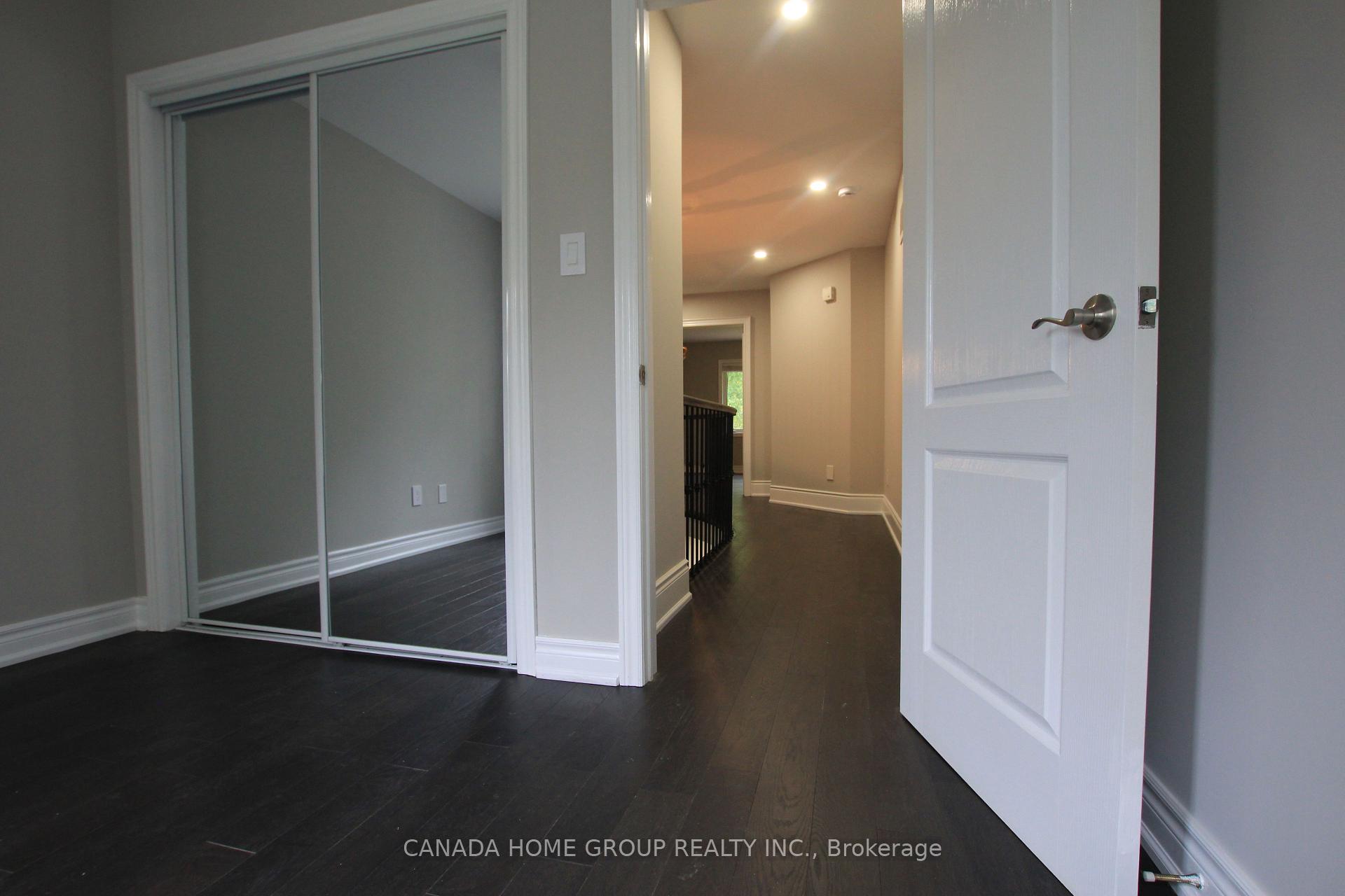 Photo 21 of 129 Creek Path Avenue, Oakville, Bronte — HOMEH