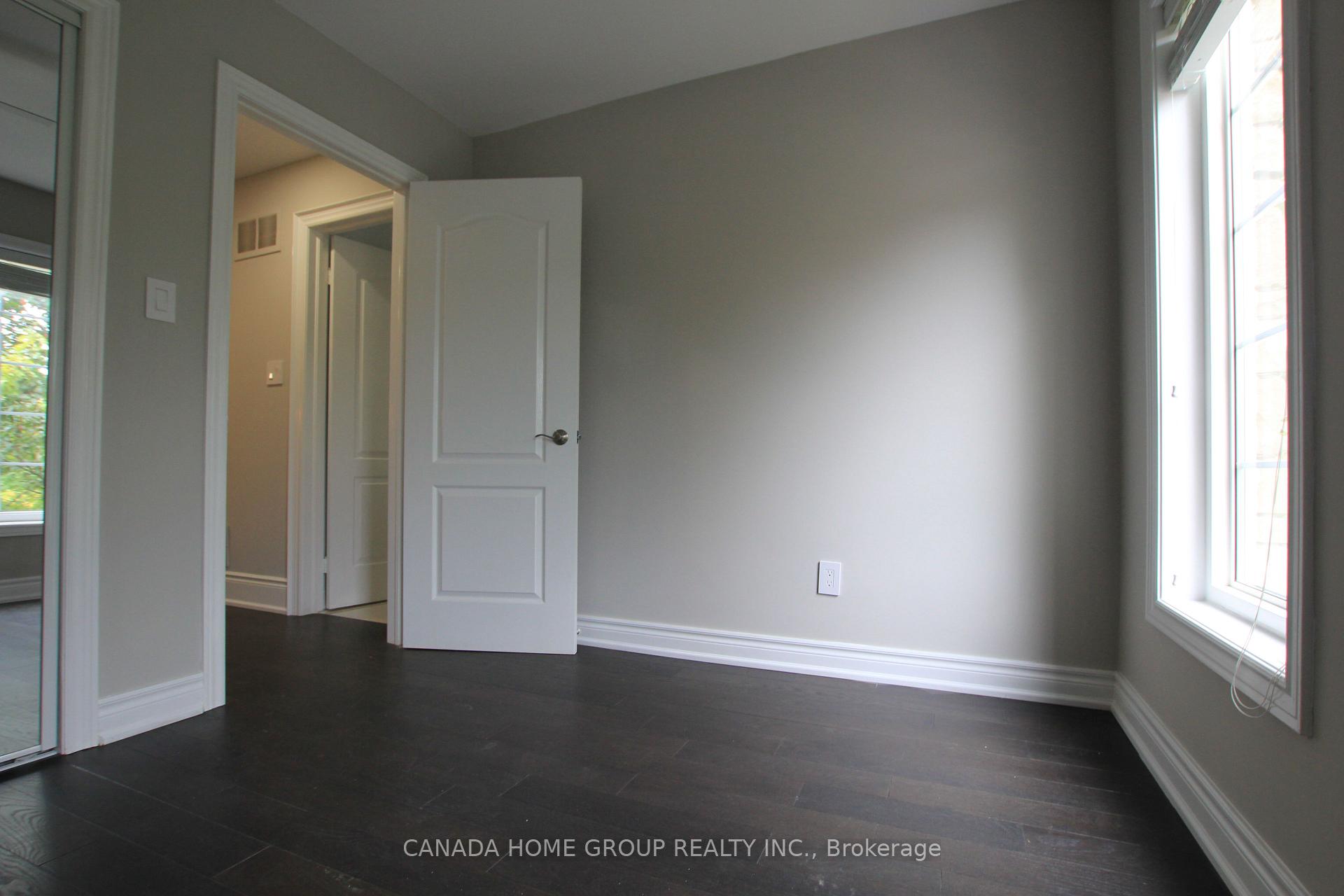 Photo 23 of 129 Creek Path Avenue, Oakville, Bronte — HOMEH