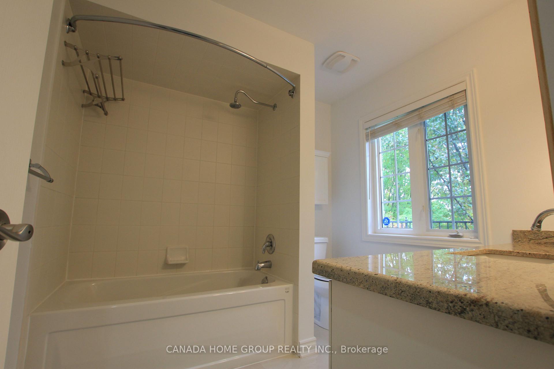 Photo 24 of 129 Creek Path Avenue, Oakville, Bronte — HOMEH
