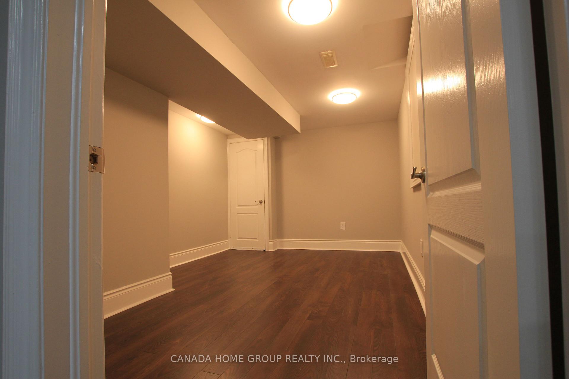 Photo 43 of 129 Creek Path Avenue, Oakville, Bronte — HOMEH