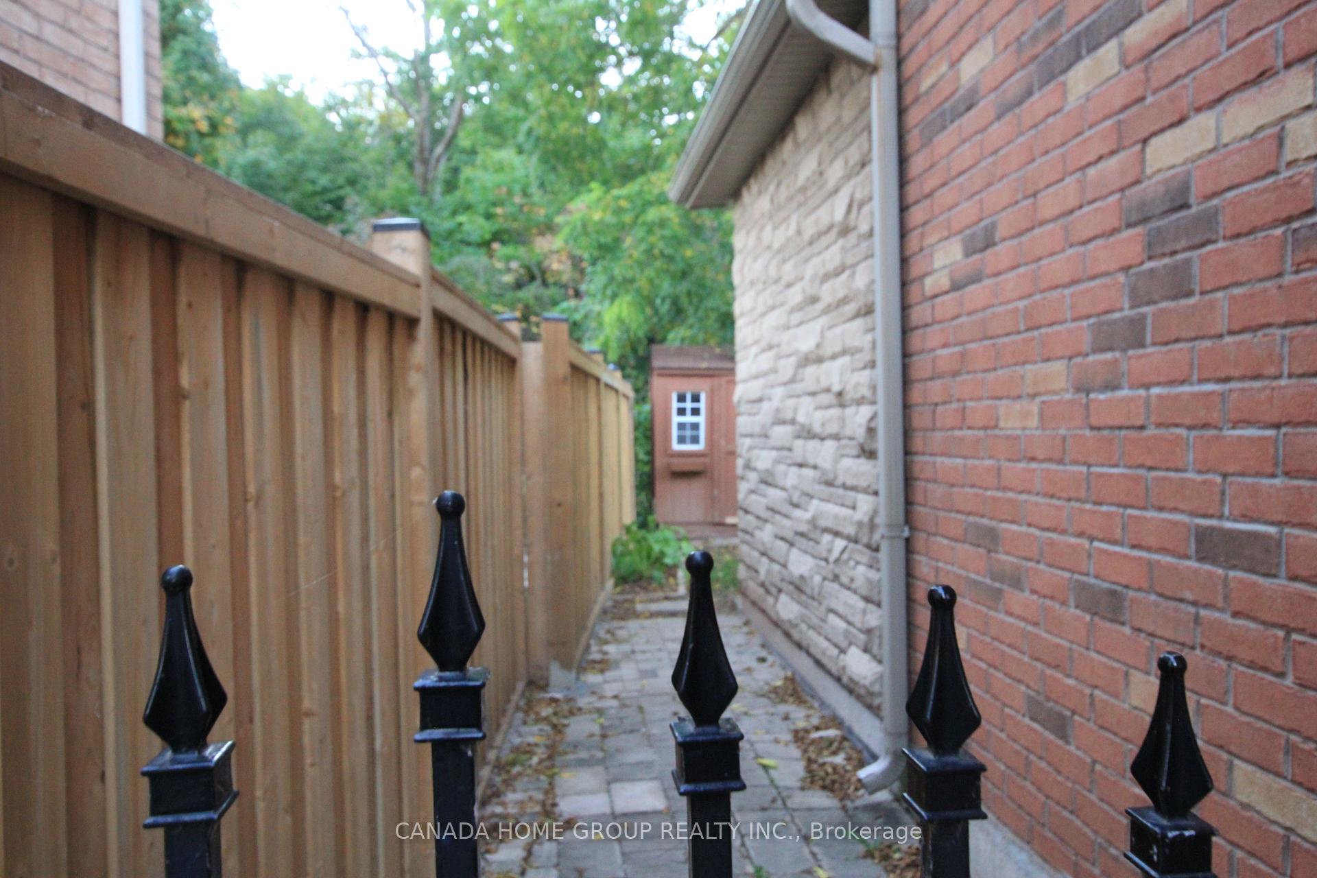 Photo 49 of 129 Creek Path Avenue, Oakville, Bronte — HOMEH