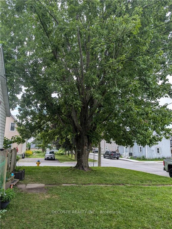 Photo 9 of 23 Elgin Street W, North Glengarry, Alexandria — HOMEH