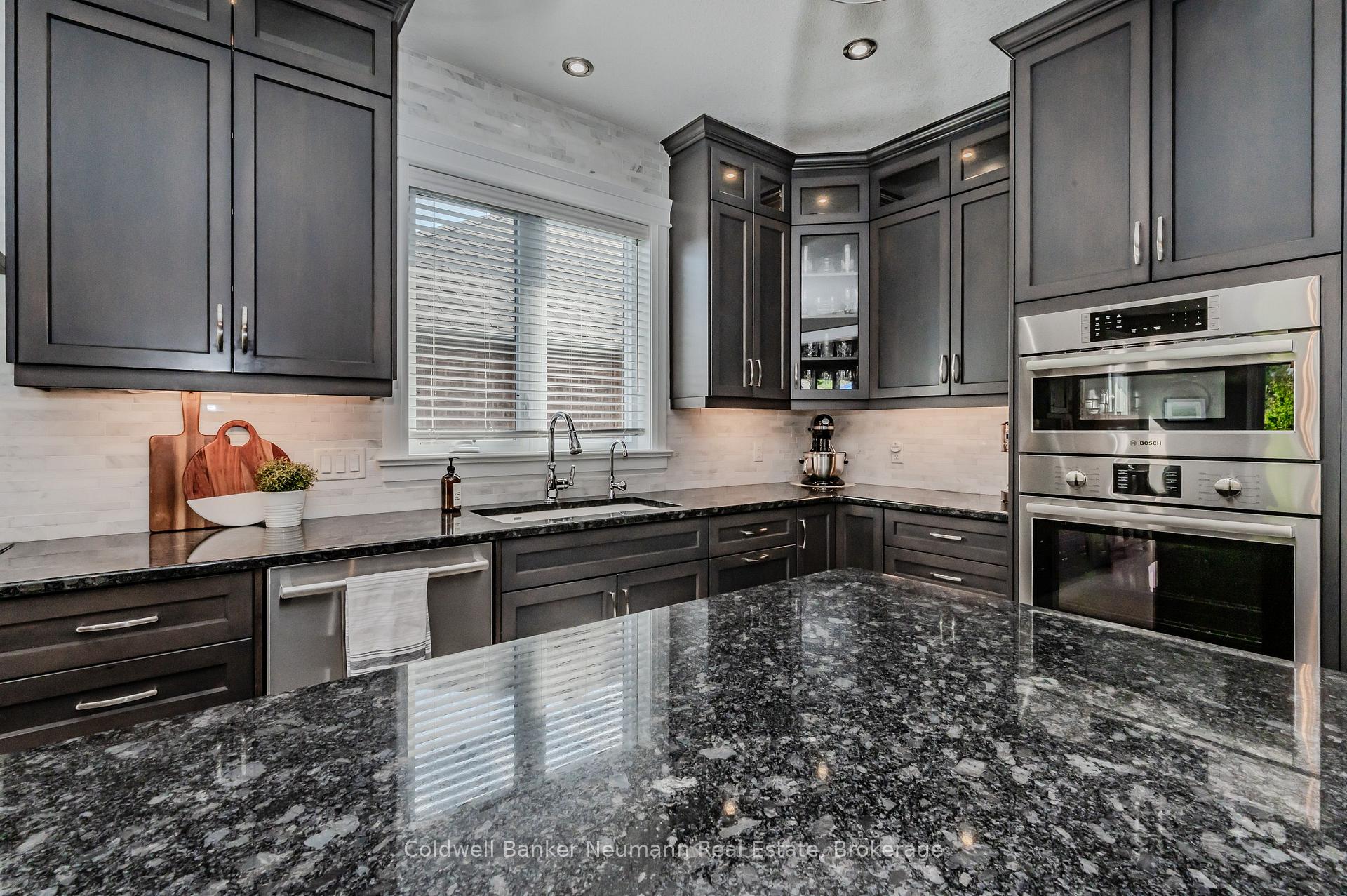Photo 4 of 970 Reserve Avenue S, North Perth, Listowel — HOMEH