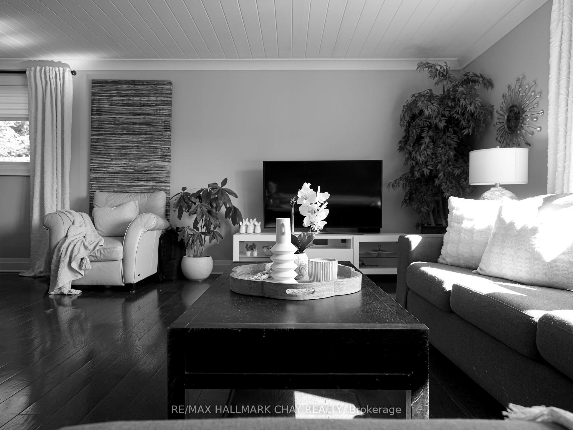 Photo 19 of 2 Willis Drive, New Tecumseth, Alliston — HOMEH