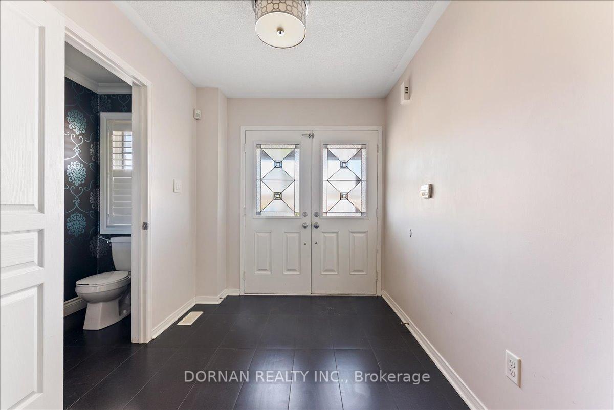Photo 3 of 1071 Coldstream Drive, Oshawa, Taunton — HOMEH