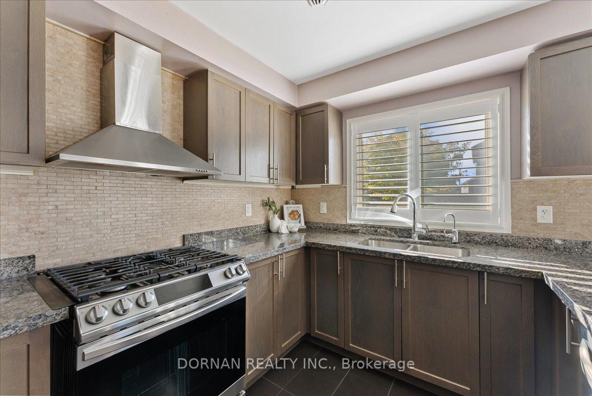 Photo 13 of 1071 Coldstream Drive, Oshawa, Taunton — HOMEH
