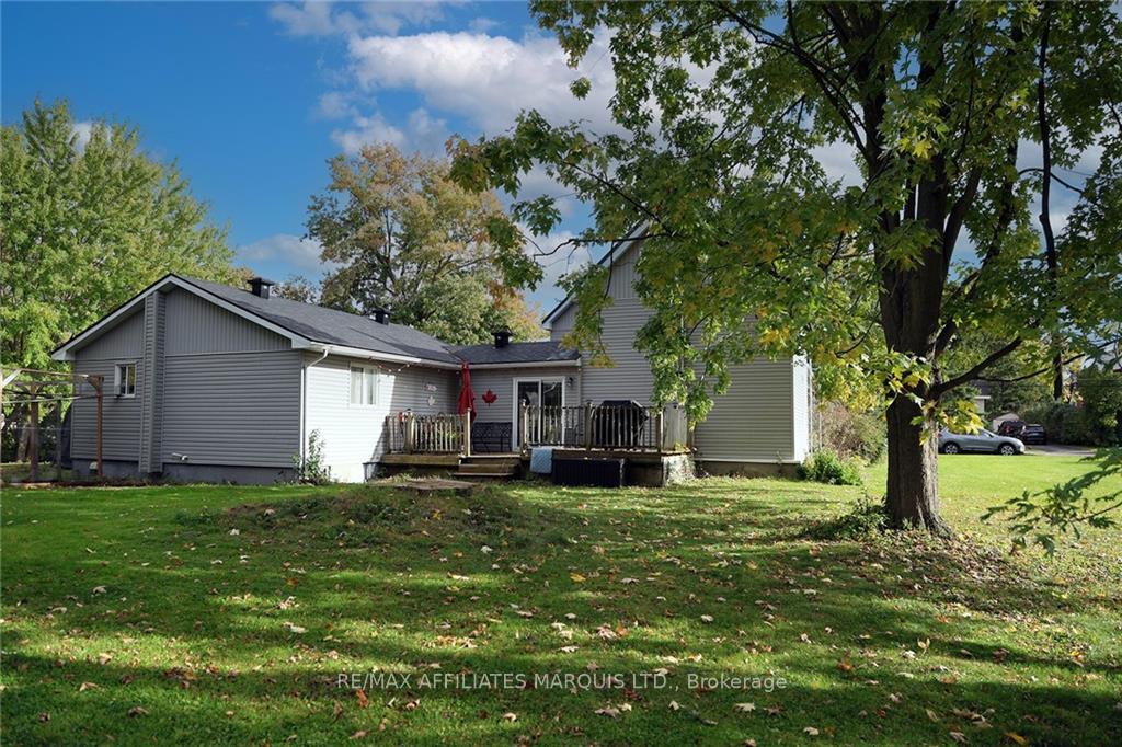 Photo 2 of 424 Main Street, North Dundas, Winchester — HOMEH