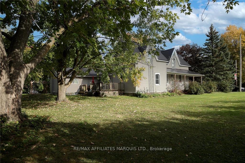 Photo 3 of 424 Main Street, North Dundas, Winchester — HOMEH