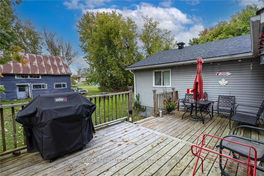 Photo 4 of 424 Main Street, North Dundas, Winchester — HOMEH