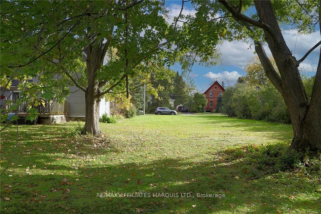 Photo 10 of 424 Main Street, North Dundas, Winchester — HOMEH