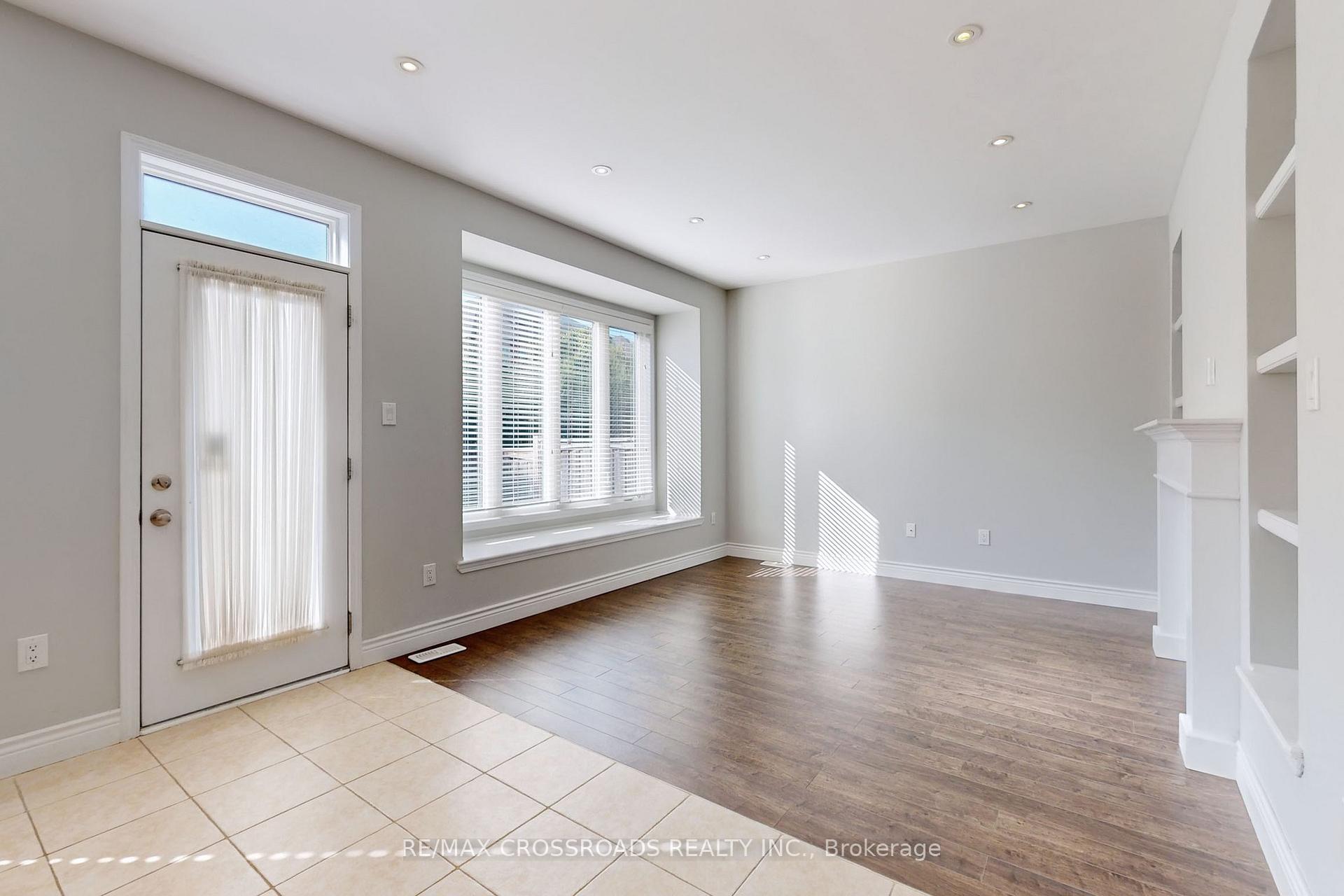 Photo 7 of 103 James Parrott Avenue, Markham, Wismer — HOMEH