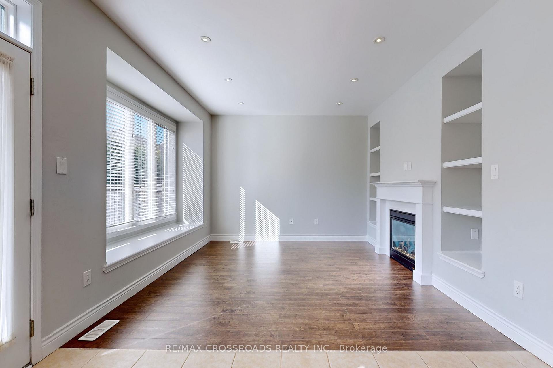 Photo 8 of 103 James Parrott Avenue, Markham, Wismer — HOMEH