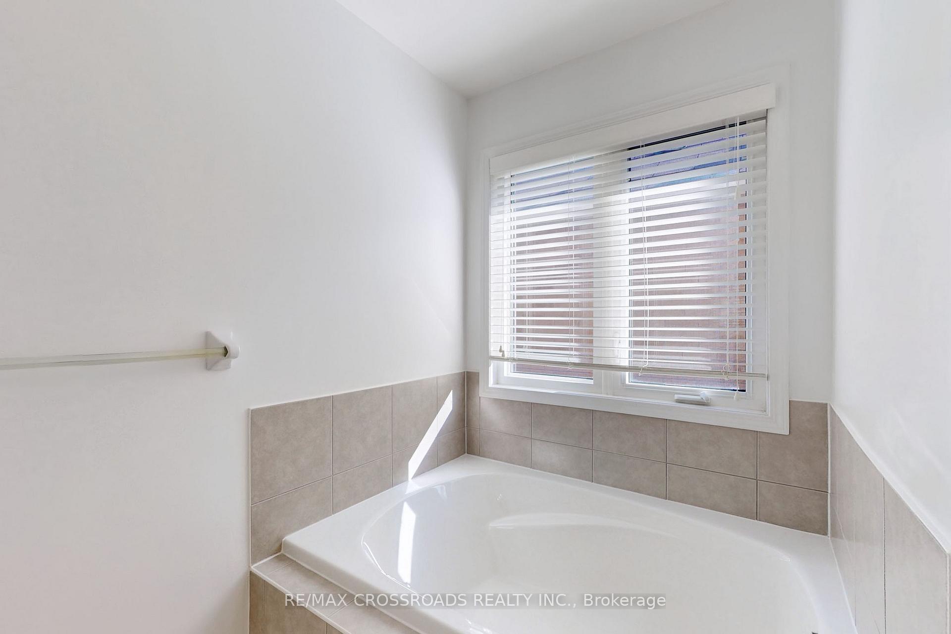 Photo 23 of 103 James Parrott Avenue, Markham, Wismer — HOMEH