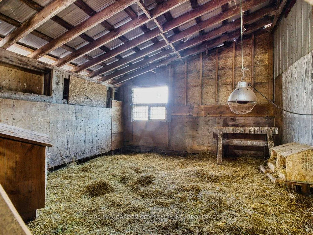 Photo 16 of 503 Metler Road, Pelham, North Pelham — HOMEH