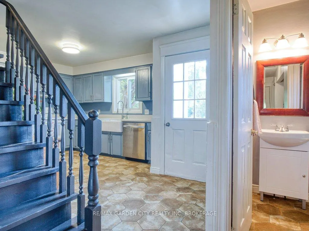 Photo 37 of 503 Metler Road, Pelham, North Pelham — HOMEH
