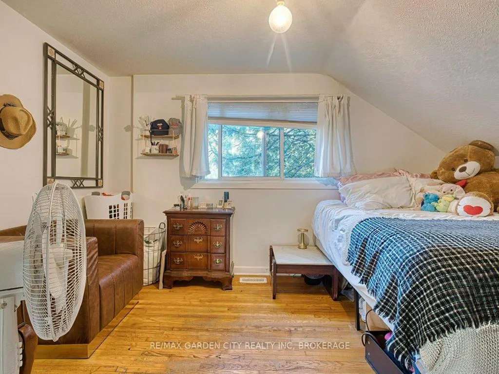 Photo 43 of 503 Metler Road, Pelham, North Pelham — HOMEH