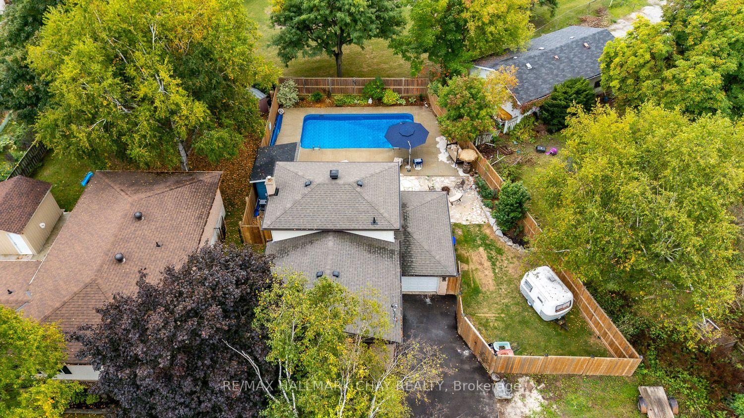 Photo 1 of 95 Boyne Crescent, New Tecumseth, Alliston — HOMEH