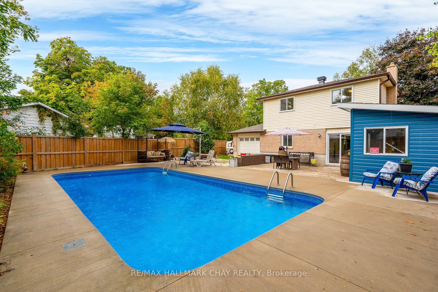 Photo 4 of 95 Boyne Crescent, New Tecumseth, Alliston — HOMEH