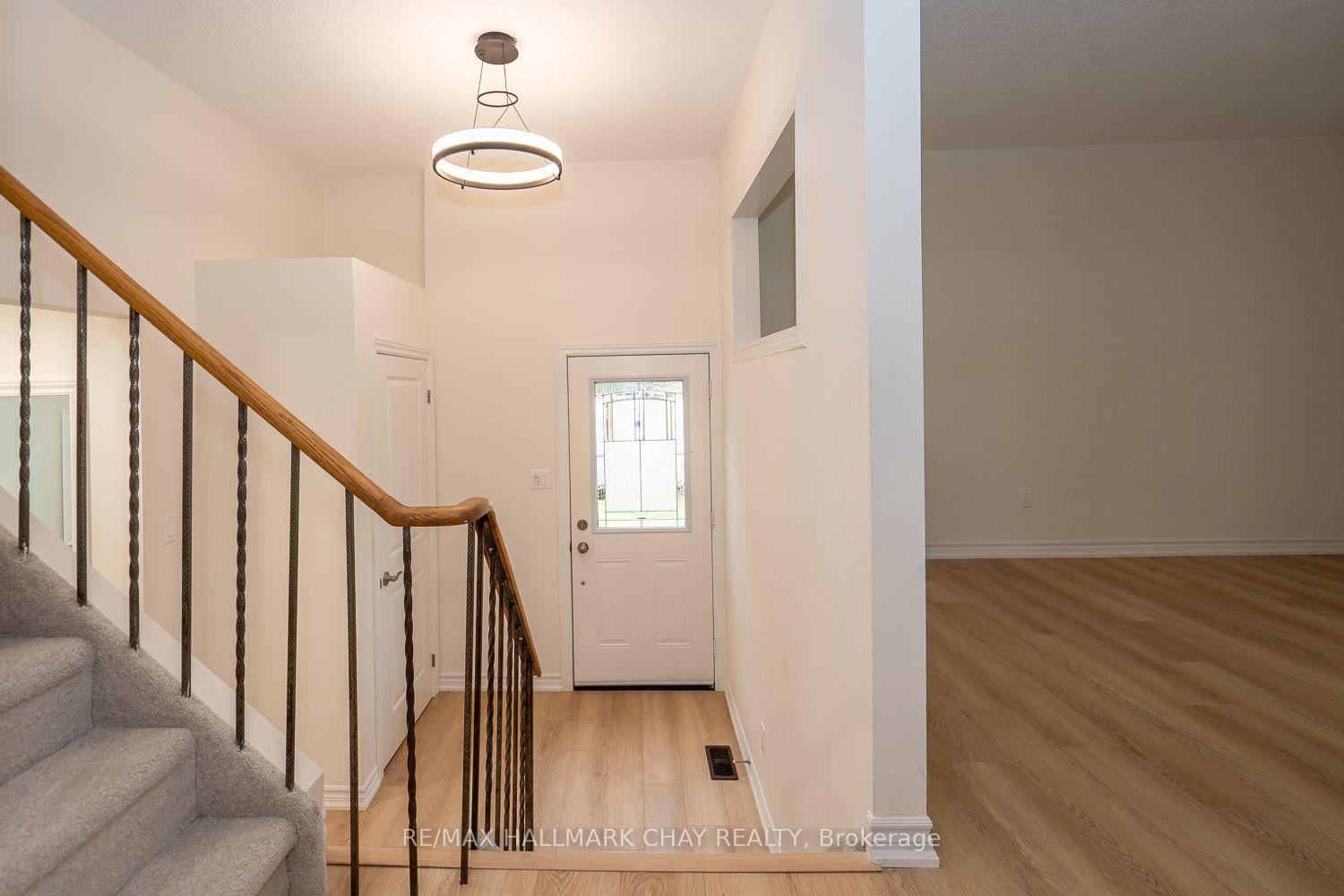 Photo 9 of 95 Boyne Crescent, New Tecumseth, Alliston — HOMEH