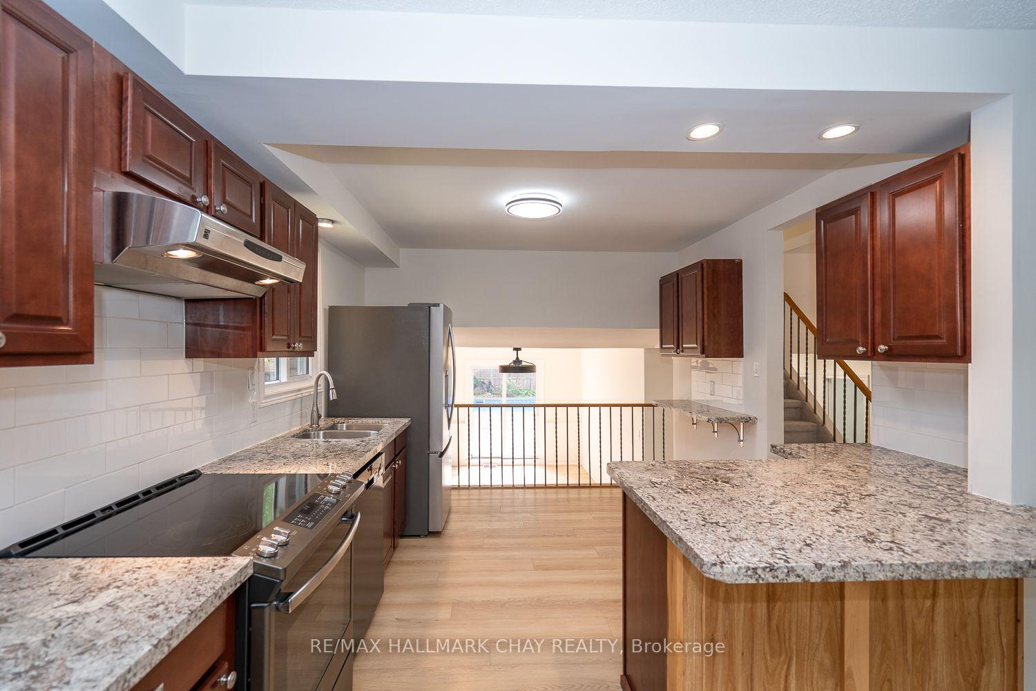 Photo 16 of 95 Boyne Crescent, New Tecumseth, Alliston — HOMEH