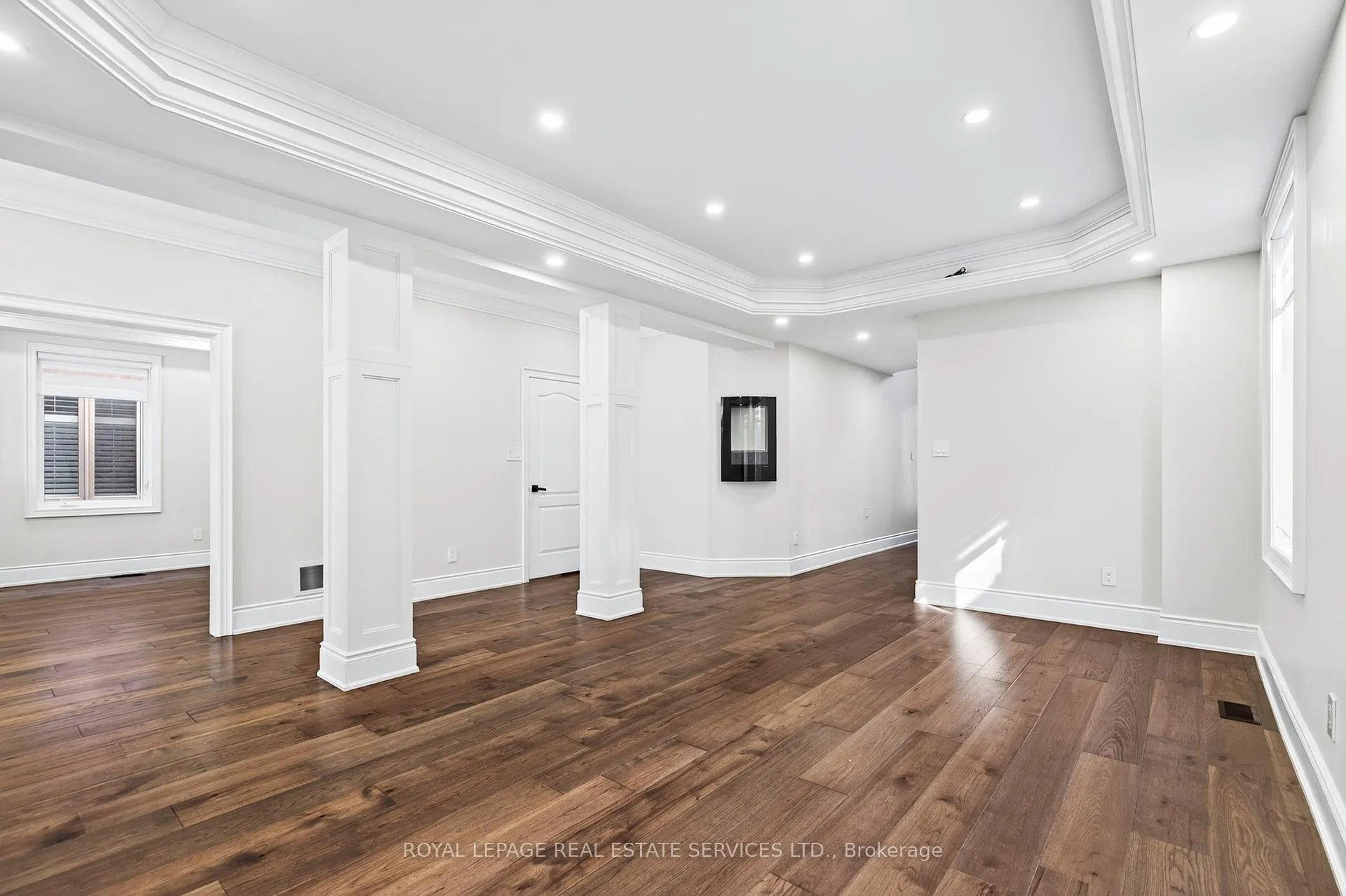 Photo 4 of 2240 Pine Glen Road, Oakville, Westmount — HOMEH