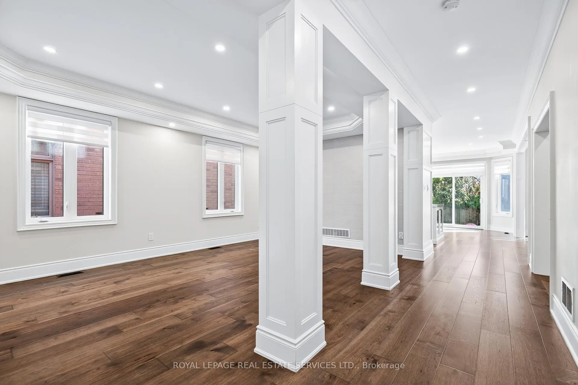 Photo 5 of 2240 Pine Glen Road, Oakville, Westmount — HOMEH