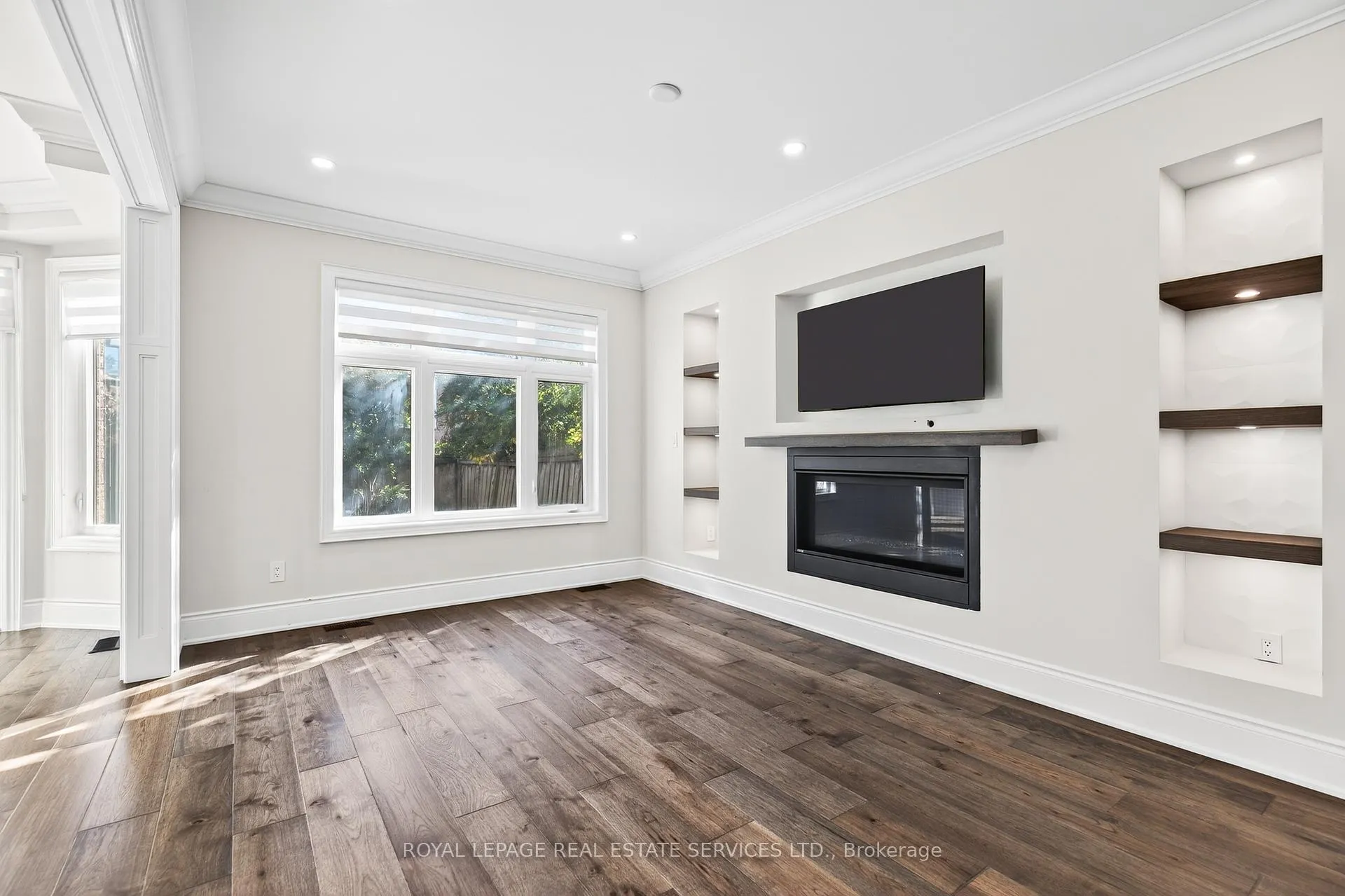 Photo 8 of 2240 Pine Glen Road, Oakville, Westmount — HOMEH