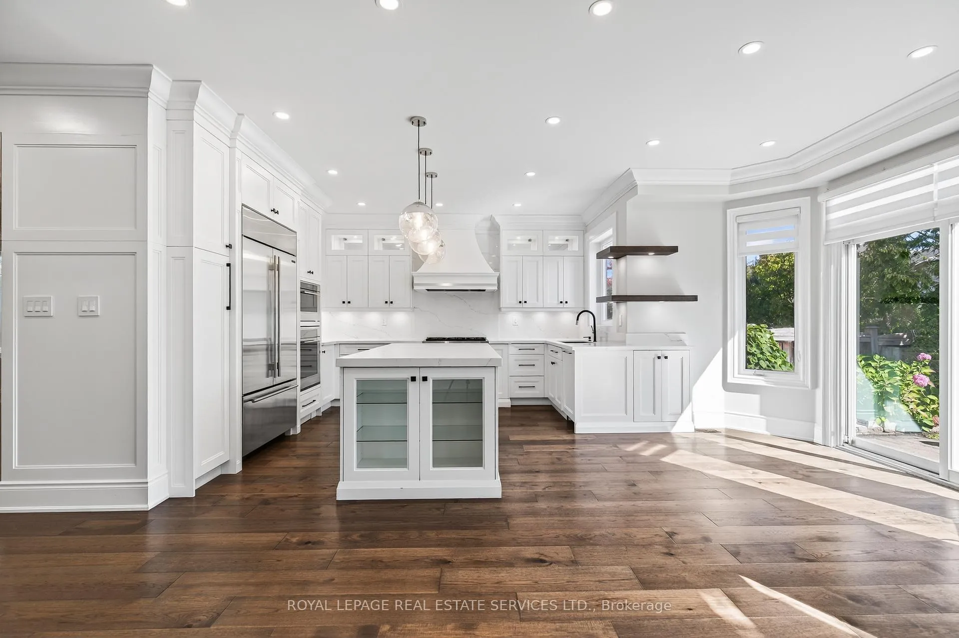 Photo 10 of 2240 Pine Glen Road, Oakville, Westmount — HOMEH